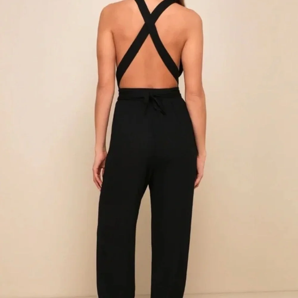 *LULUS* Black Convertible Halter Tie Ankle Cuff Jumpsuit Size Large - Picture 2 of 9
